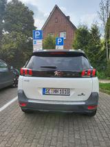 Peugeot 5008 PureTech 130 EAT8 Active Active - Peugeot 5008 Gebrauchtwagen in Hamburg