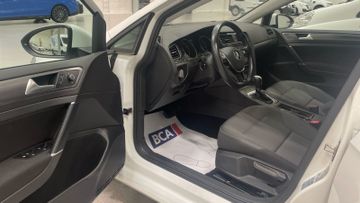 Volkswagen Golf - 5