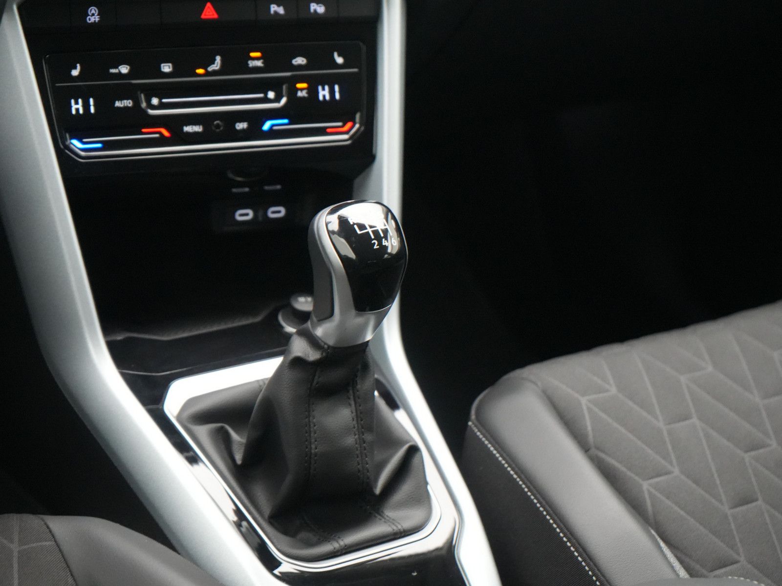 Volkswagen T-Roc - Bild 12