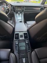 Porsche Panamera GTS*chrono*standheizung*softclose etc. - Porsche Gebrauchtwagen in Bochum