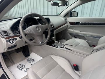 Mercedes E 220 - 7