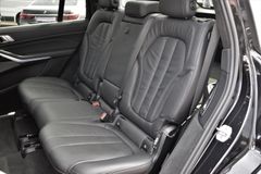 Fahrzeugabbildung BMW X7 xD 40d M Sport Pano Laser h/k ACC 360° 21"