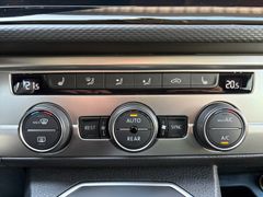 Fahrzeugabbildung Volkswagen T6.1 Multivan DSG Navi Sitzh ACC R.Cam 3xKlima