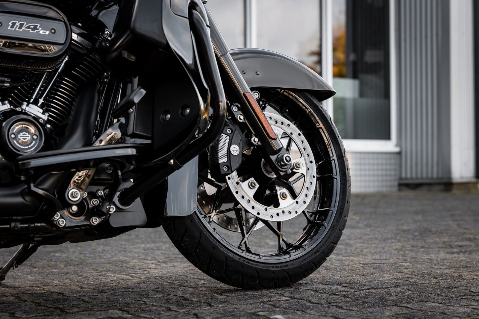 Fahrzeugabbildung Harley-Davidson STREET GLIDE SPECIAL 114 KESSTECH - LAST EDITION
