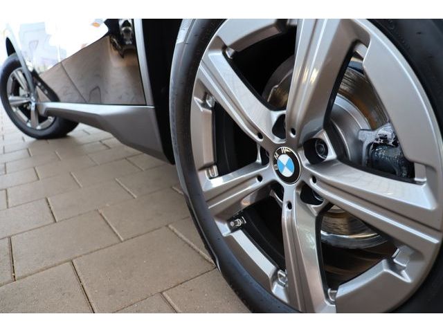 BMW X1 sDrive18d AHK Lenkradheizung DAB LED foto 14