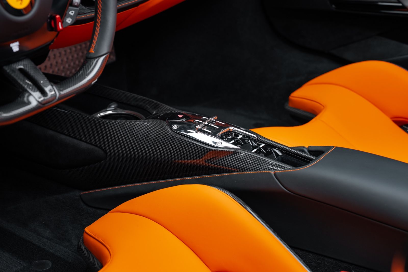 Fahrzeugabbildung Ferrari SF90 Spider FULL CARBON/LIFT/PAINTED SHIELDS
