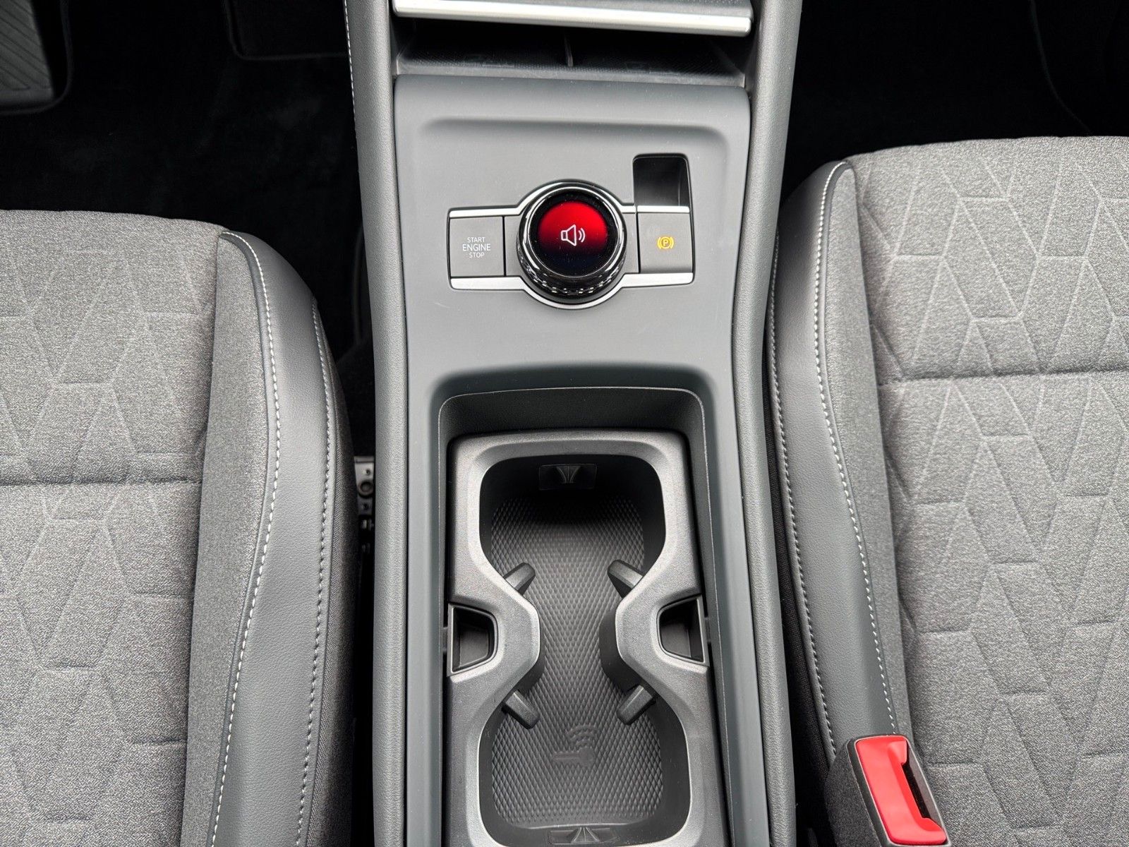 Fahrzeugabbildung Volkswagen Tayron 1.5 eTSI Life