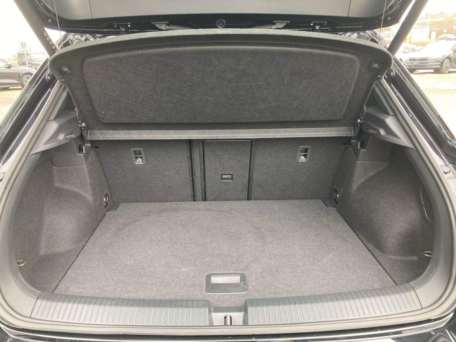 Volkswagen T-Roc - Bild 8