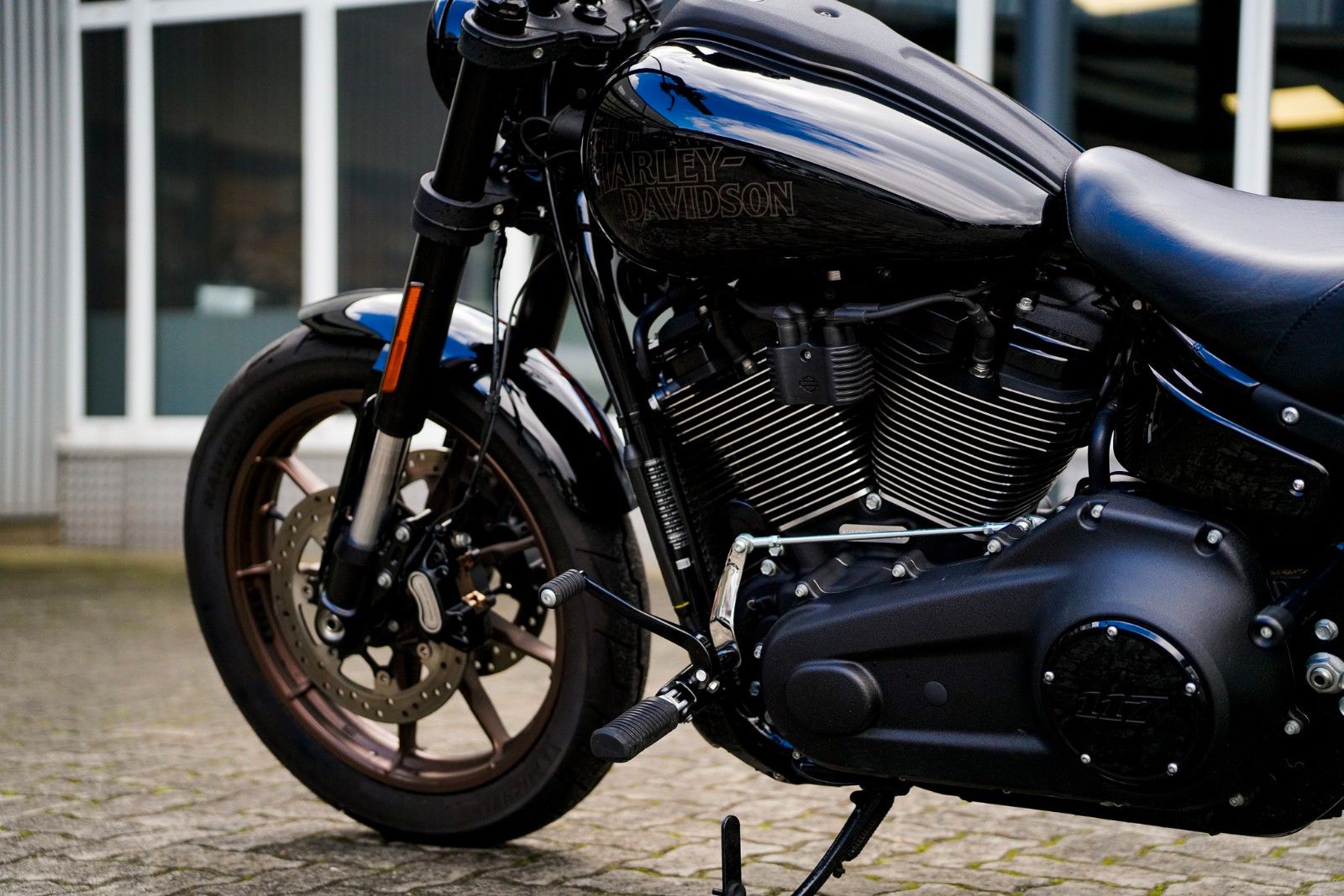 Fahrzeugabbildung Harley-Davidson FXLRS LOW RIDER S 117 CUI - JEKILL&HYDE -