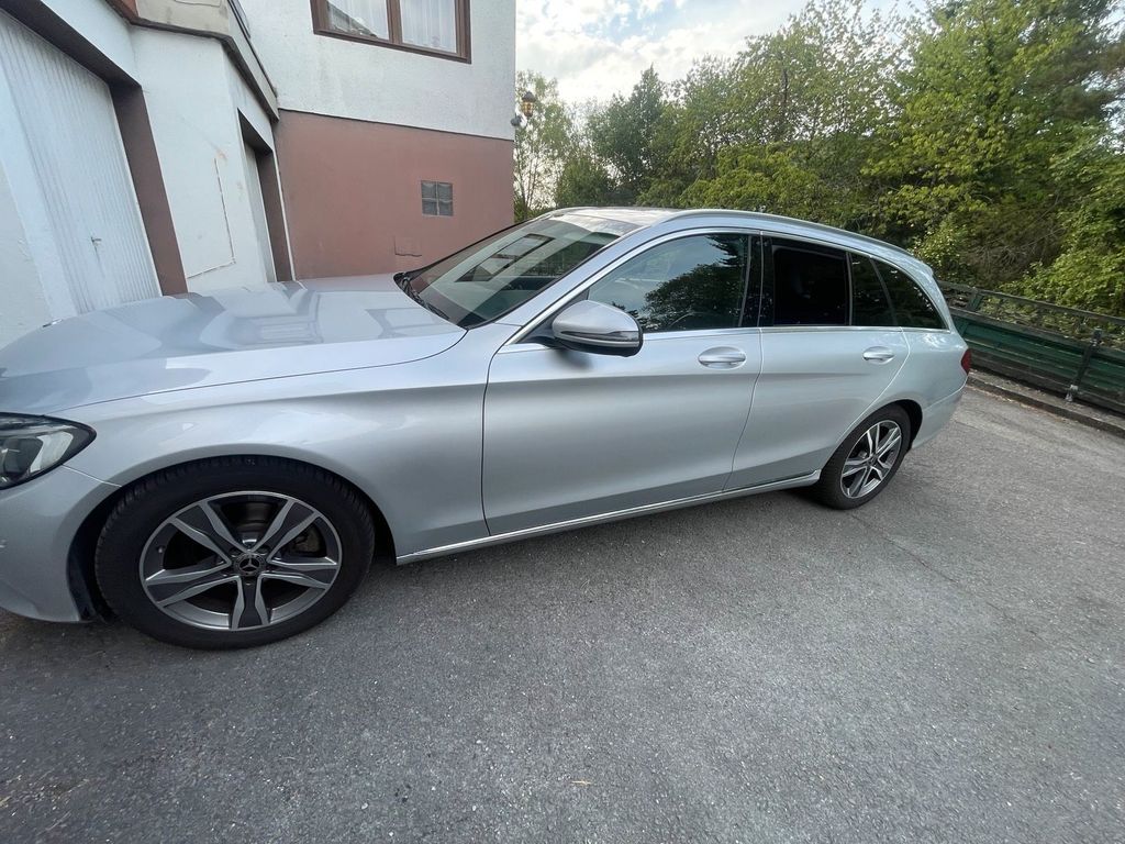 Image of Mercedes-Benz C 180
