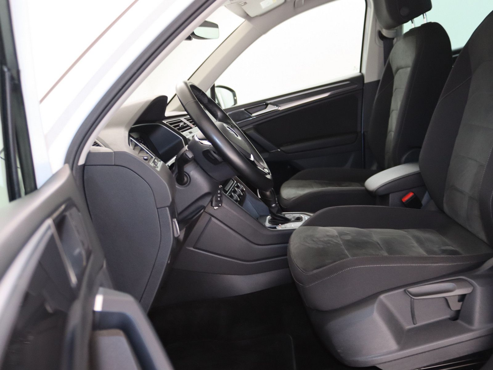 Volkswagen Tiguan 2.0 TSI BMT Highline 4Motion LED AID ACC foto 17