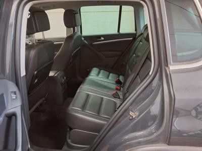 Fahrzeugabbildung Volkswagen Tiguan Sport & Style DCC GRA DYNAUDIO Bi-Xenon