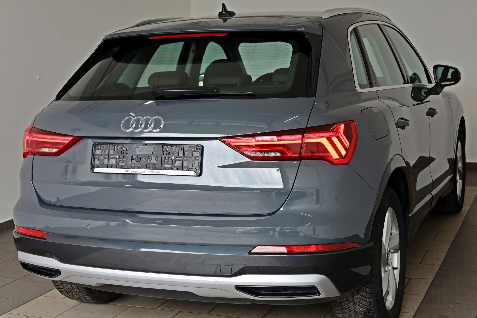 Fahrzeugabbildung Audi Q3 35 TFSI advanced,Navi,SH,PDC,8fach bereift