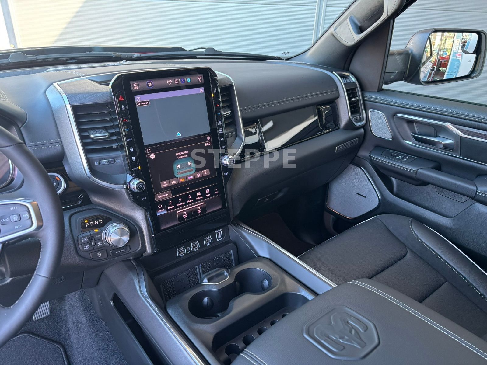 Dodge 2026 RAM 1500 5,7LV8 Night Safety Tech. AHK 22"