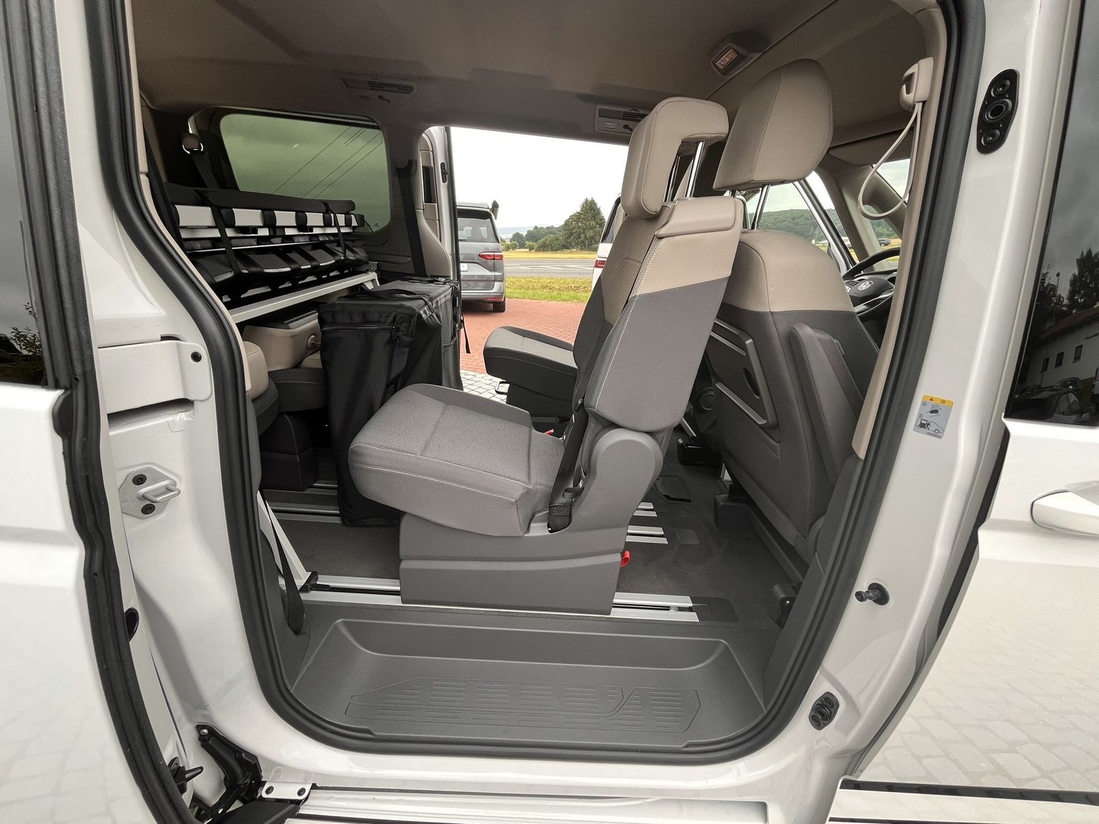 Volkswagen T7 Multivan 2,0 TDI DSG Edition Lang Gute Nacht  foto 13