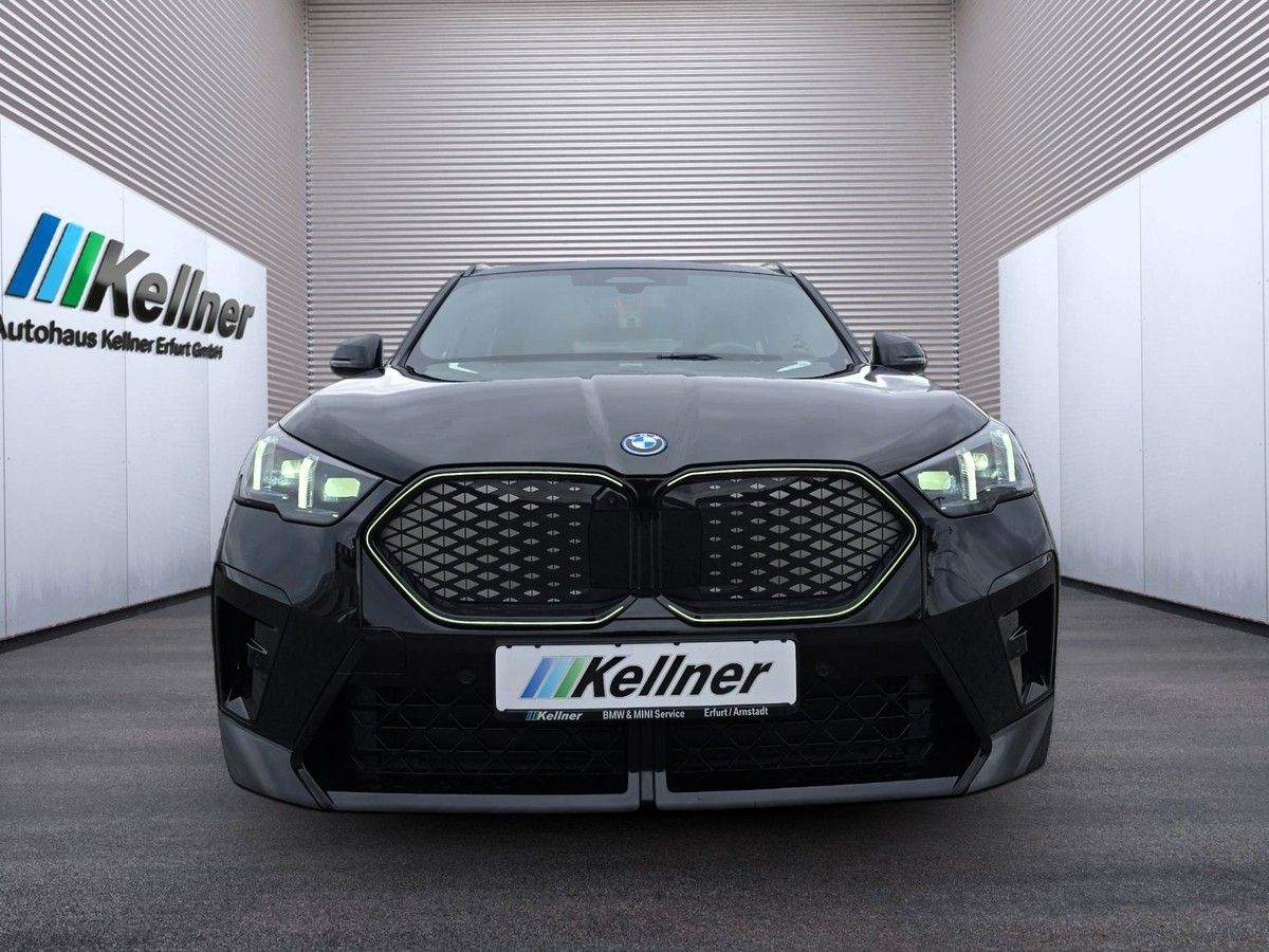 BMW iX2 eDrive20 M-Sport PRO+ICONIC+aLED+HUD+ACC+H&K imagem 3
