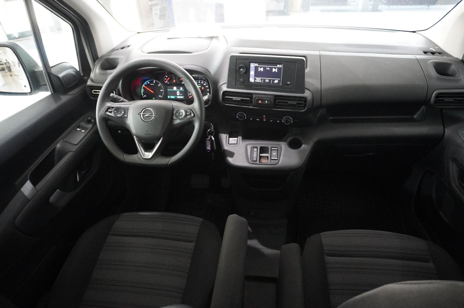 Opel Combo-e LIFE EDITION 11KW KLIMA/PDC/TEMP./DAB+
