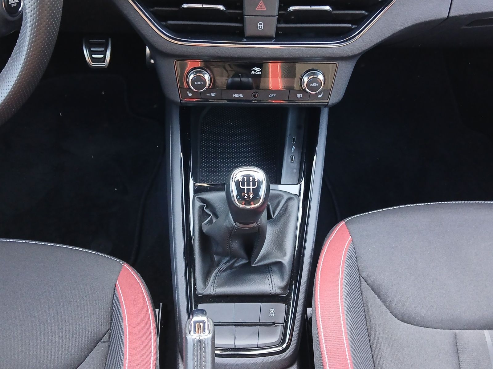 Fahrzeugabbildung SKODA Kamiq TSI Monte-Carlo LED Pano APP GRA PDC SH 18