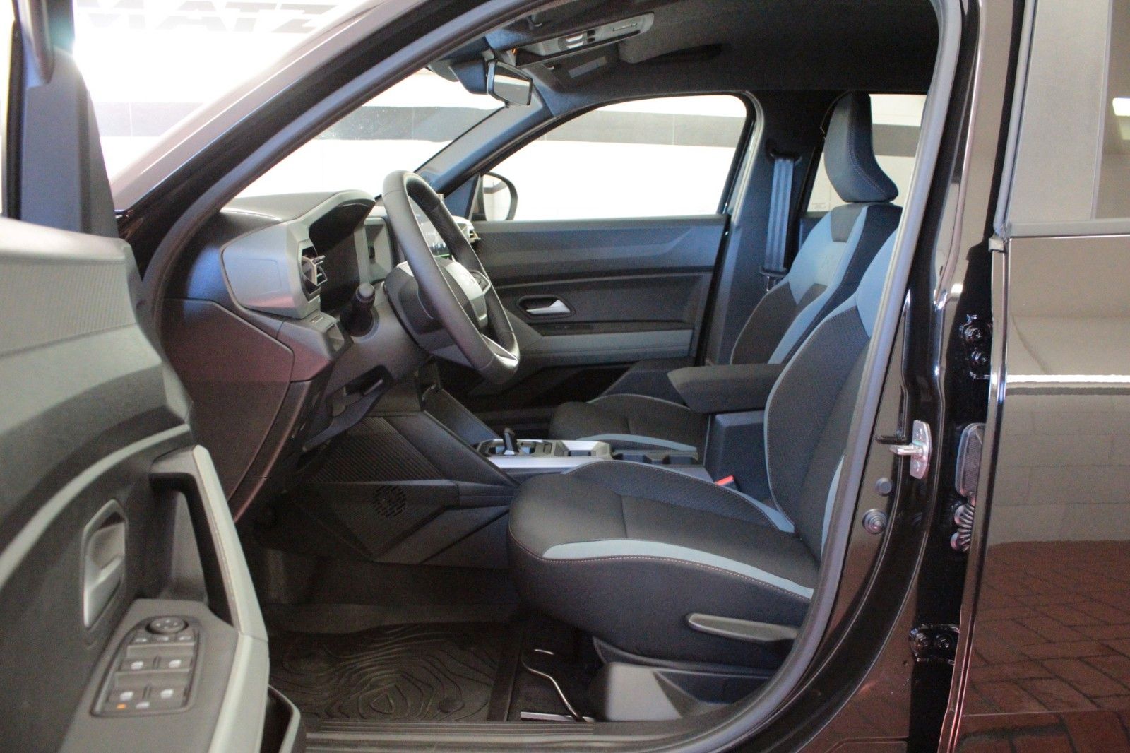 Fahrzeugabbildung Dacia Duster Hybrid 140 Extreme*Winterpaket*15064*