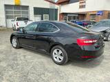 Skoda Superb Lim. Ambition - Skoda Superb: Limousine