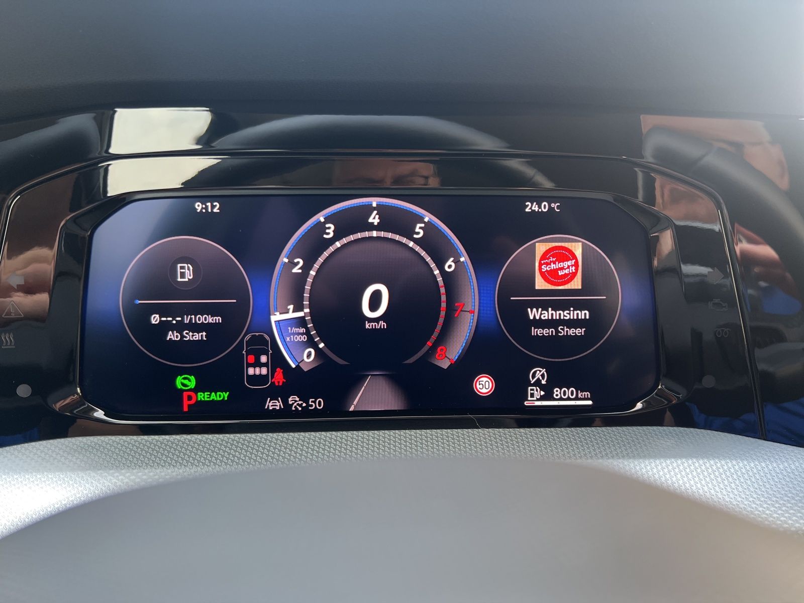 Fahrzeugabbildung Volkswagen Golf VIII Variant TSI Energy DSG LED Navi AID AC