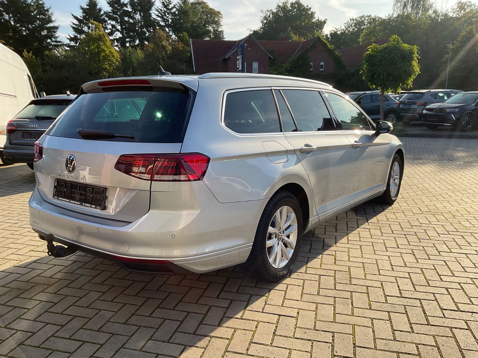 Fahrzeugabbildung Volkswagen Passat Variant 2.0 TDI DSG Busi,Kamera,AHK,LED
