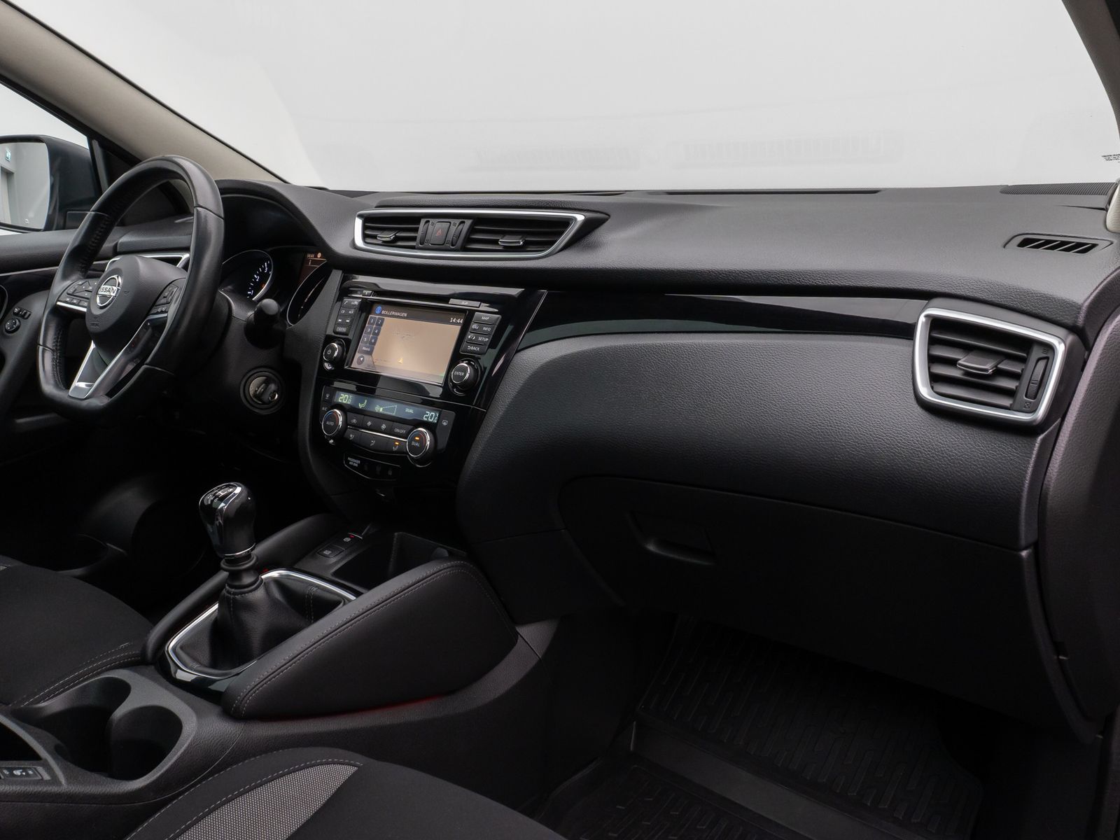 Fahrzeugabbildung Nissan Qashqai Acenta Panorama Kamera DAB Navi Xenon