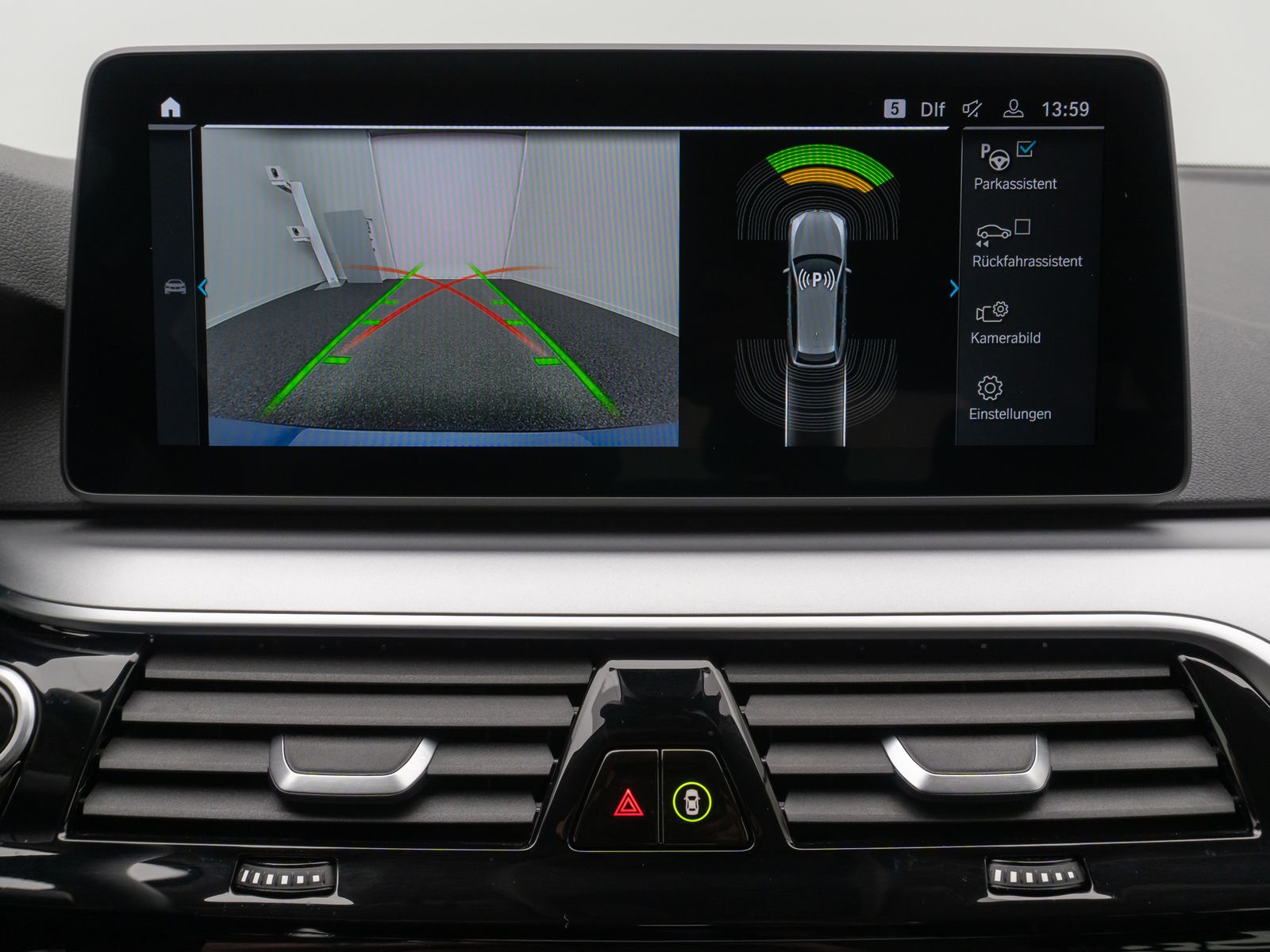Fahrzeugabbildung BMW 520e Alarm DAB Kamera Cockpit Sport Leder 18Zoll