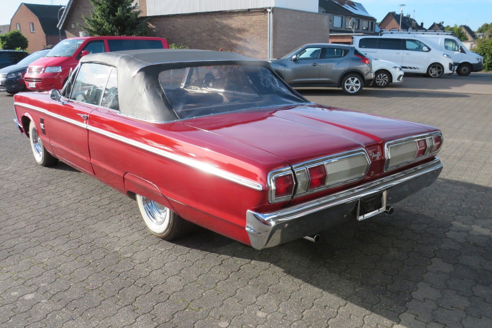 Fahrzeugabbildung Plymouth Fury III Cabriolet HYDR.-VERDECK SERVO