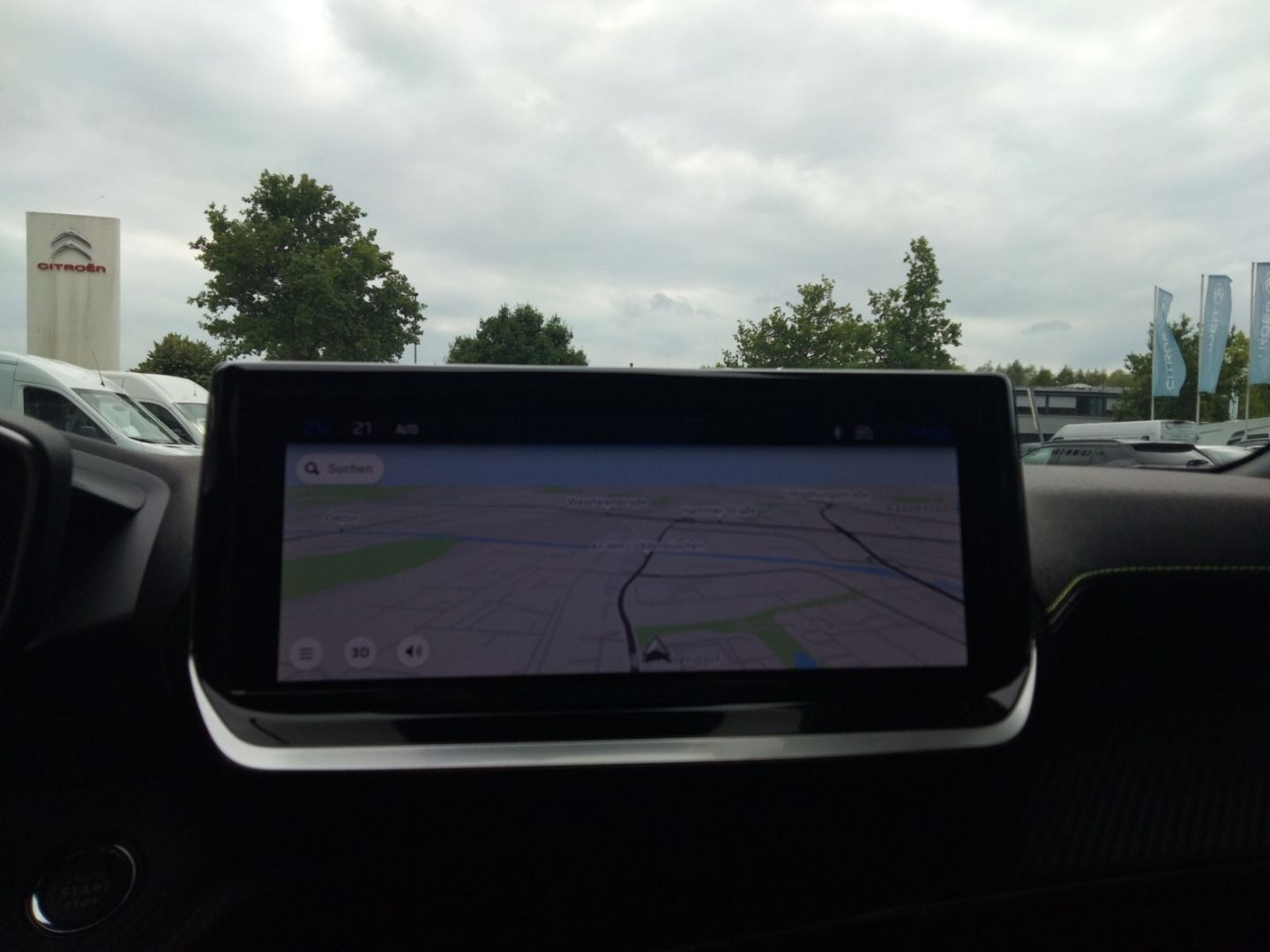 Fahrzeugabbildung Peugeot 2008 GT HYBRID 145 e-DSC6 El. Panodach Navi ACC