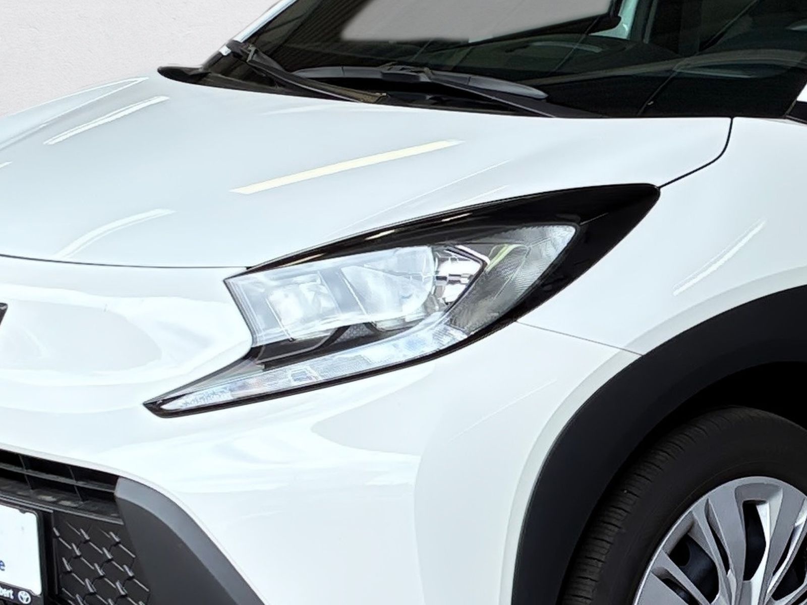Fahrzeugabbildung Toyota Aygo X 1.0 Business Edition SHZ,Kamera,ACC