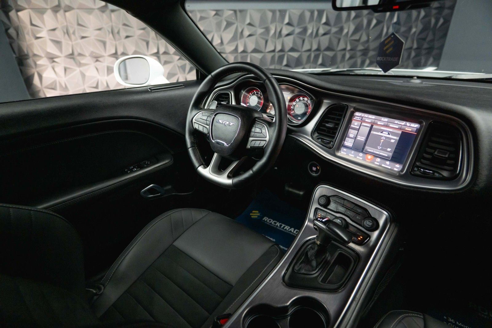 Fahrzeugabbildung Dodge Challenger 6.4 V8 SRT 392 R/T SCAT PACK LineLock