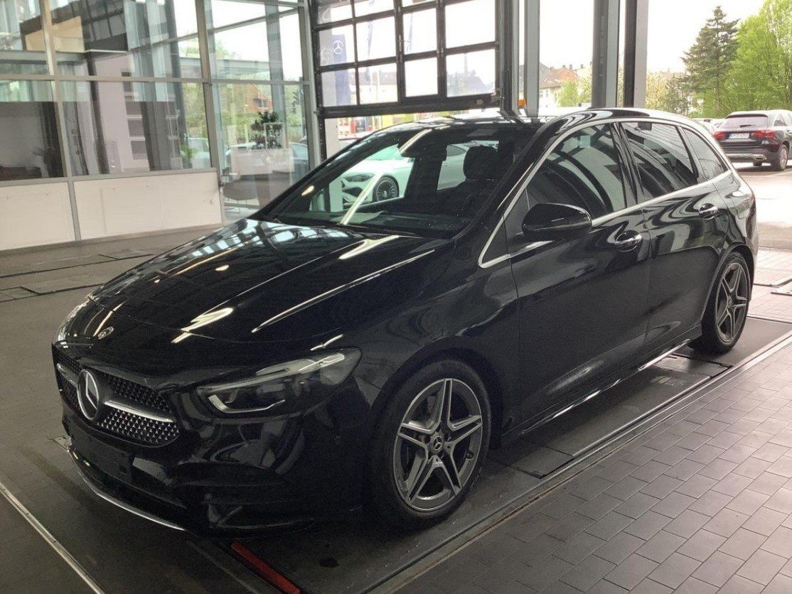 Fahrzeugabbildung Mercedes-Benz B220d AMG Prem+ AHK Pano HUD Memo MLED 360°DISTR