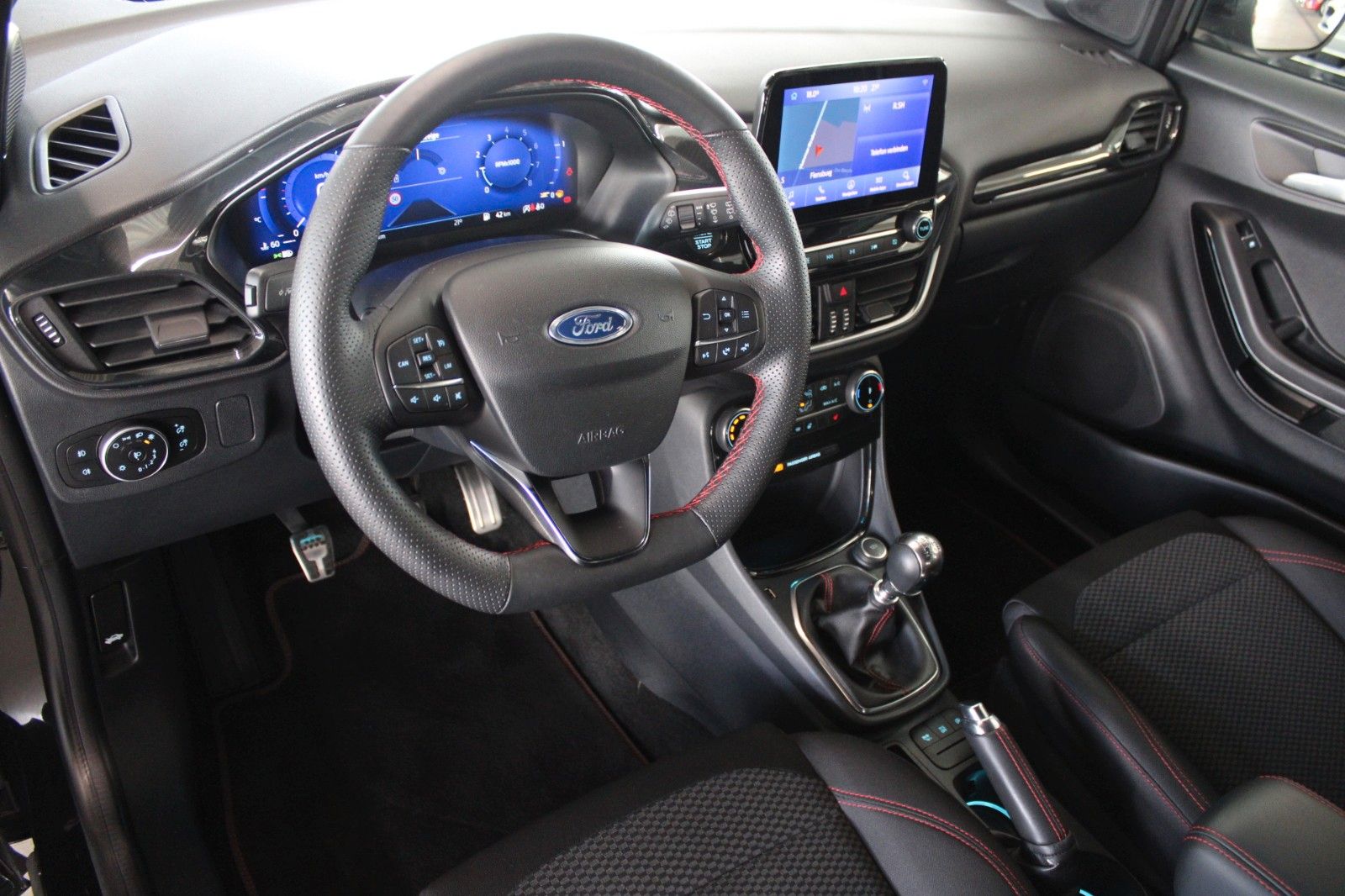 Fahrzeugabbildung Ford Puma MHEV ST-Line LED NAVI WINTER PAKET