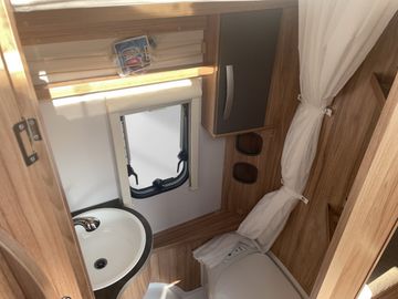 HYMER  ERIBA  HYMERCAR ERIBA Feeling 442