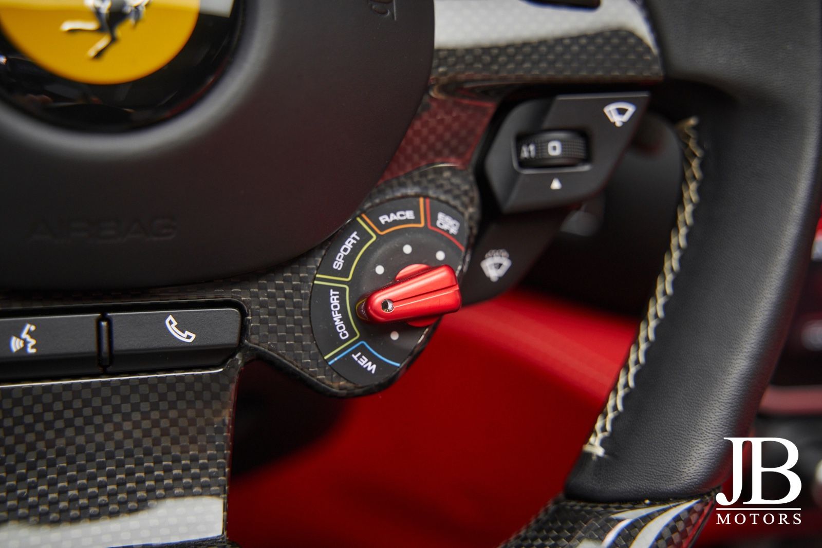 Fahrzeugabbildung Ferrari Portofino M Carbon LED JBL Surround Magneride