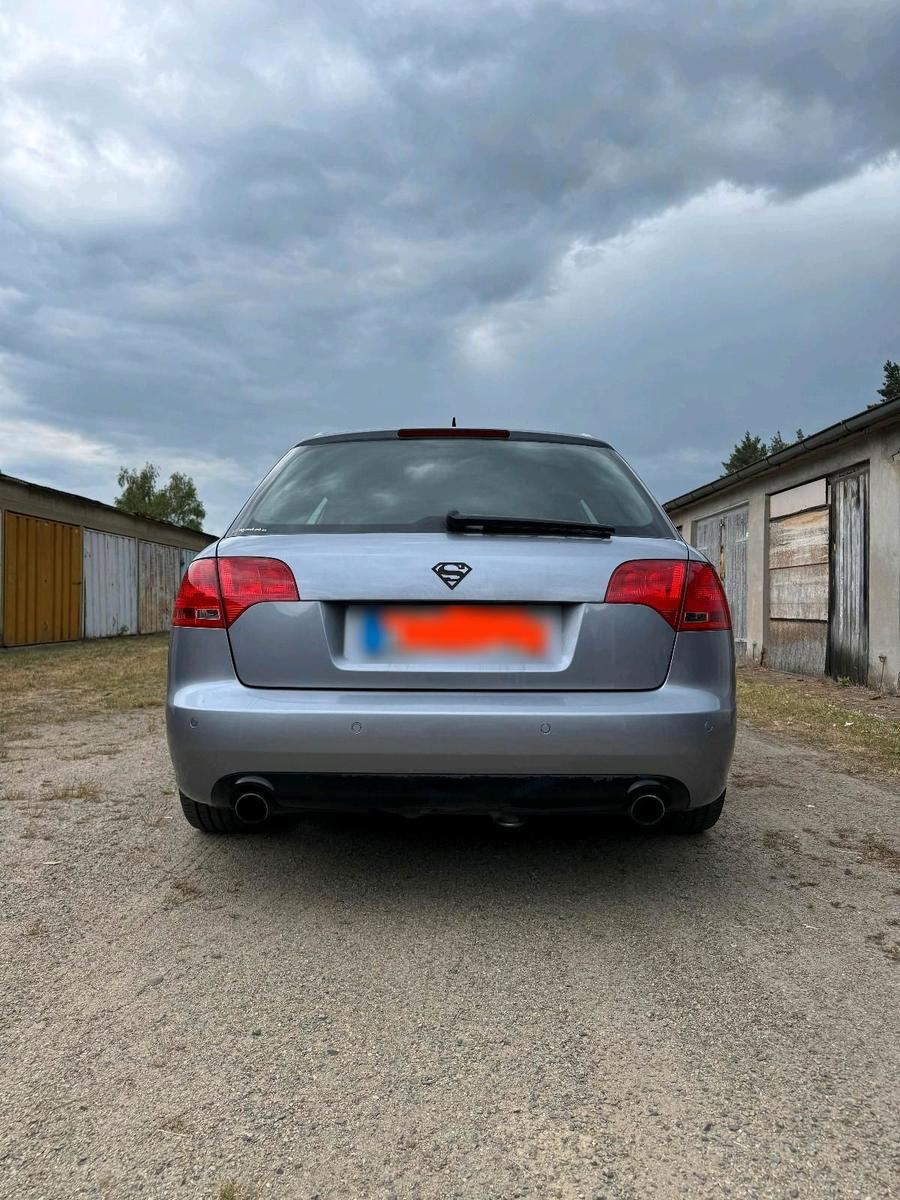 Audi A4 2005 — rear view