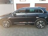 Volkswagen Tiguan 2.0 TSI OPF 140kW DSG 4MOTION Highlin... - Volkswagen Tiguan: 140