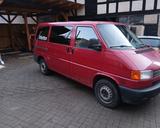 Volkswagen T4 Caravelle 2,5-l-Diesel TDI 75kW Standard - rote Volkswagen T4 Caravelle