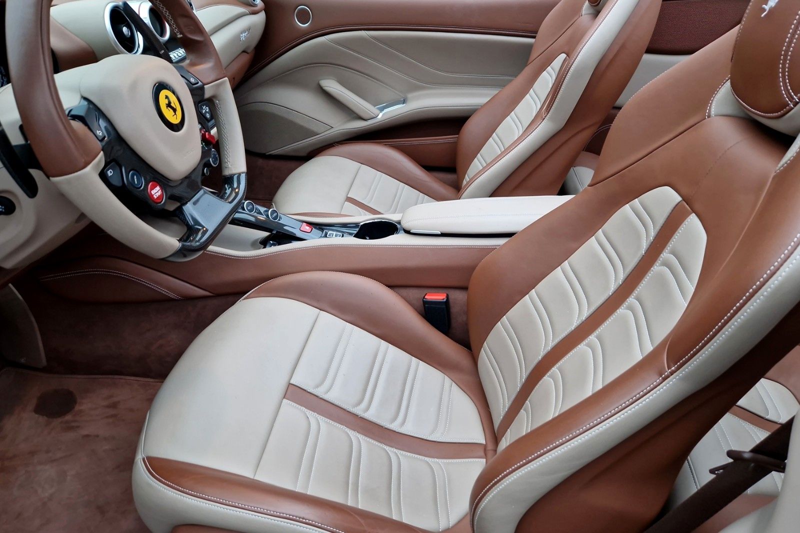 Fahrzeugabbildung Ferrari California T*Tailor Made*1of1*Sammler
