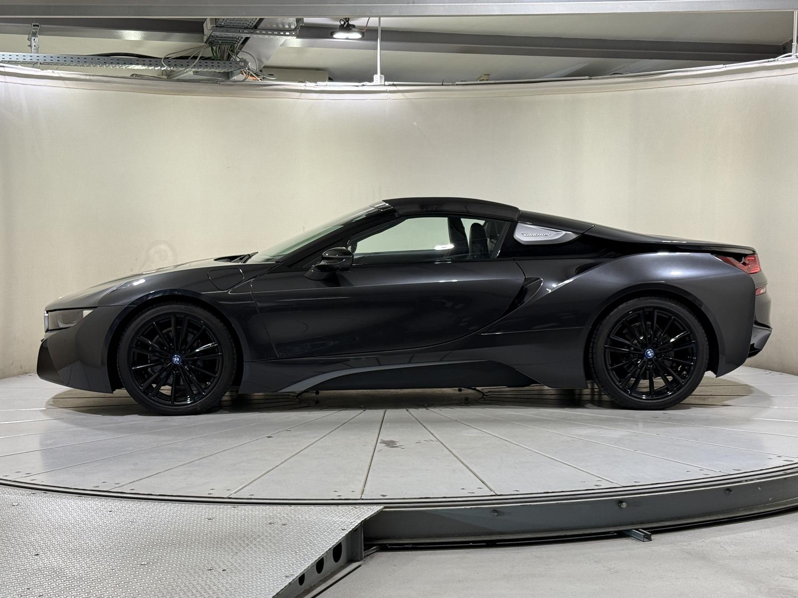 BMW i8 Roadster HUD HK Laser DA WLAN