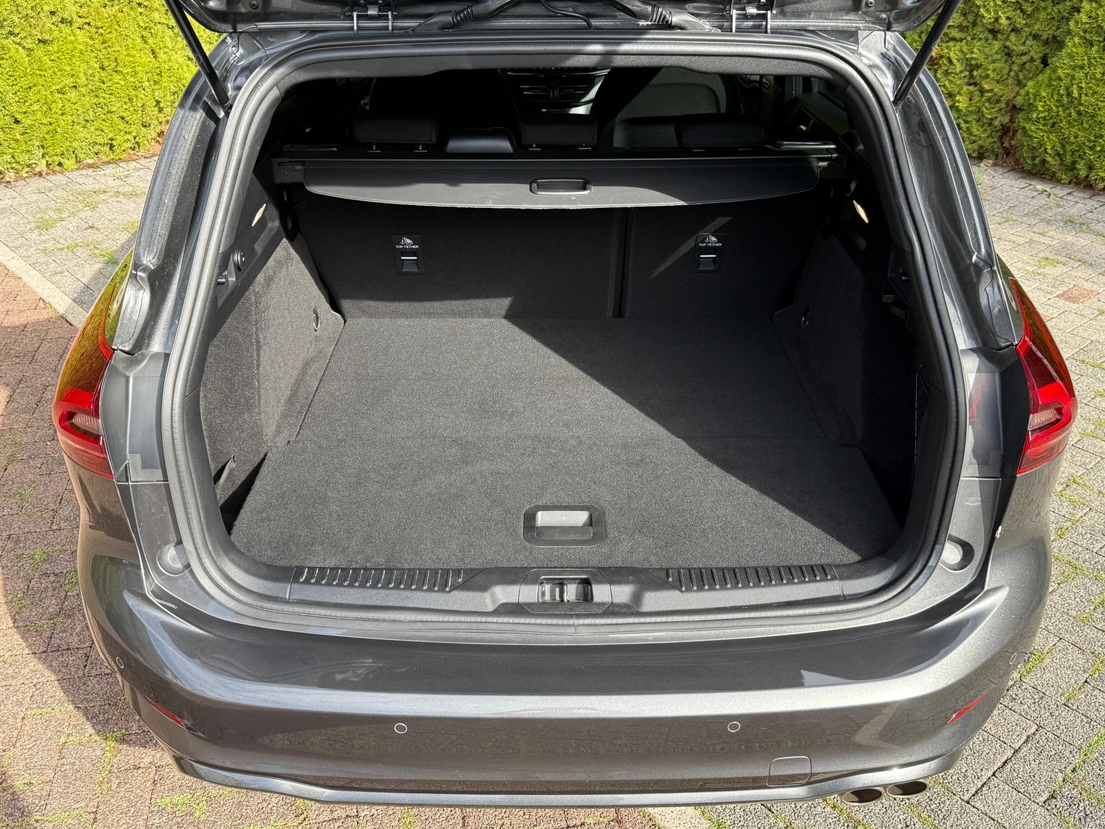 Fahrzeugabbildung Ford Focus 1.0EB ST-Line MATRIX+NAV+WINTER+CARP+SYNC4