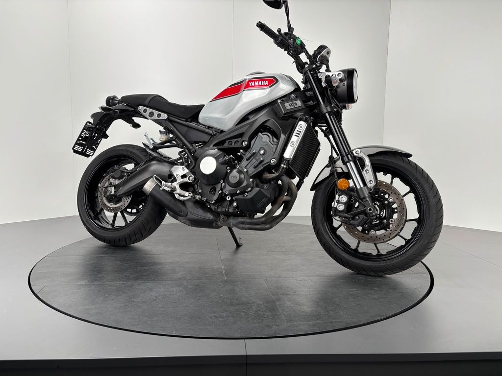 Fahrzeugabbildung Yamaha XSR 900 *TOP-ZUSTAND *SERVICE NEU