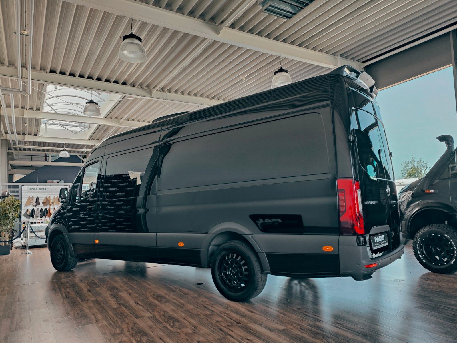 Fahrzeugabbildung Mercedes-Benz X-CROSSVAN  RWD #stealthcamper
