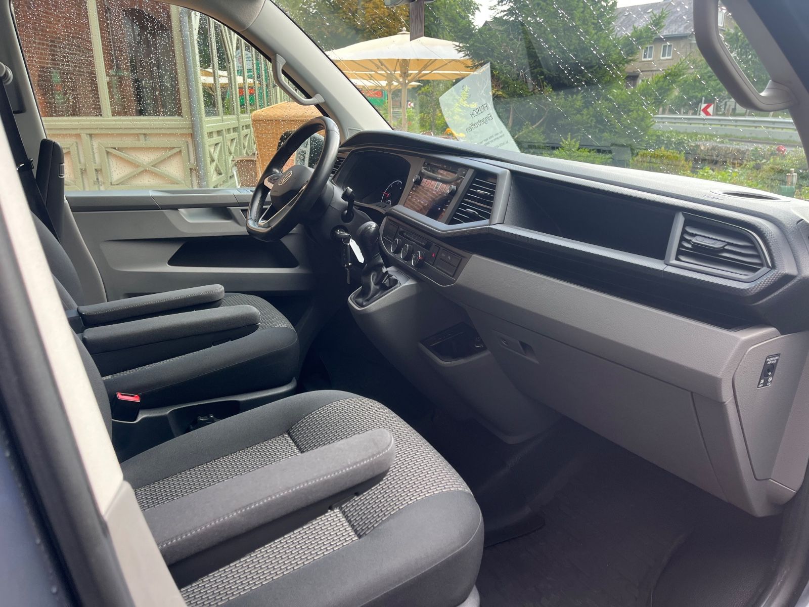 VW T6 Kombi  - Image 9 of 12