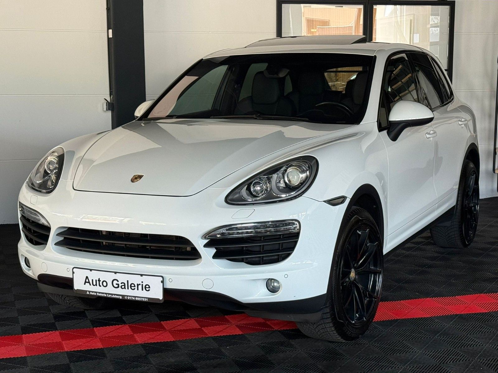 PORSCHE Cayenne S Hybrid*Sport Chrono*20 Zoll*Navi*Bose