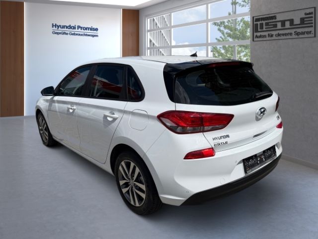 Fahrzeugabbildung Hyundai i30 Trend 1.4 +KLIMA+PDC+SHZ+BT+TEMPOMAT+RADIO+U