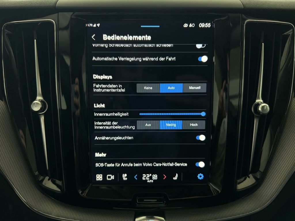 Volvo XC60 T6 Plus Dark Recharge AWD ACC Kamera Leder