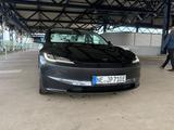 Tesla Model 3 Allradantrieb mit Dualmotor Long Ran...