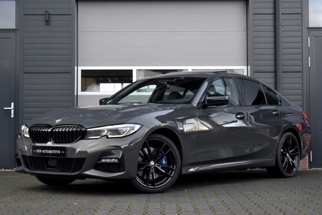 BMW 330 3 Serie 330e M Sport Individual | Schuif/Kan